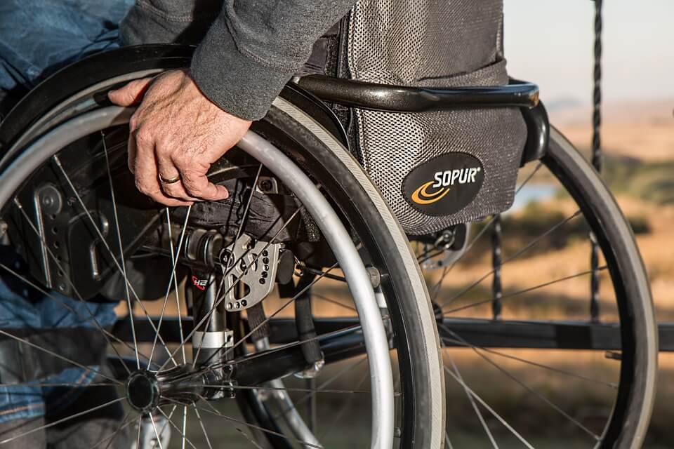 3 Ways To Best Help An Injured Loved One
