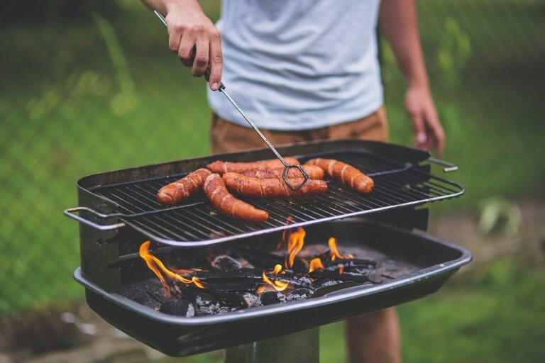 Socially Distanced BBQ: How To Host In 7 Easy Steps
