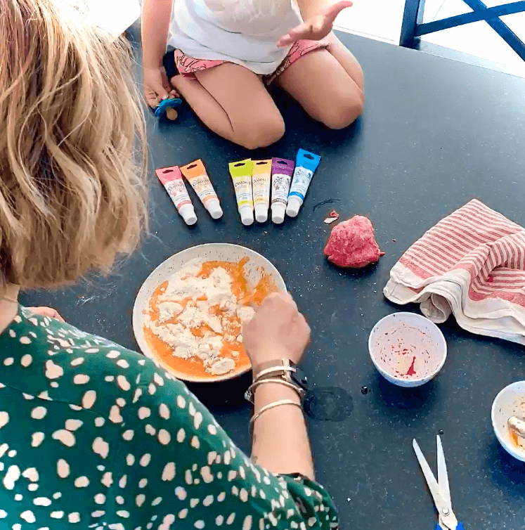 How to make brilliant no cook playdough
