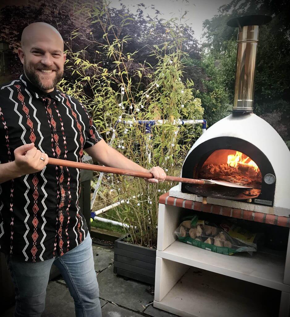 Outdoor festive pizza ideas