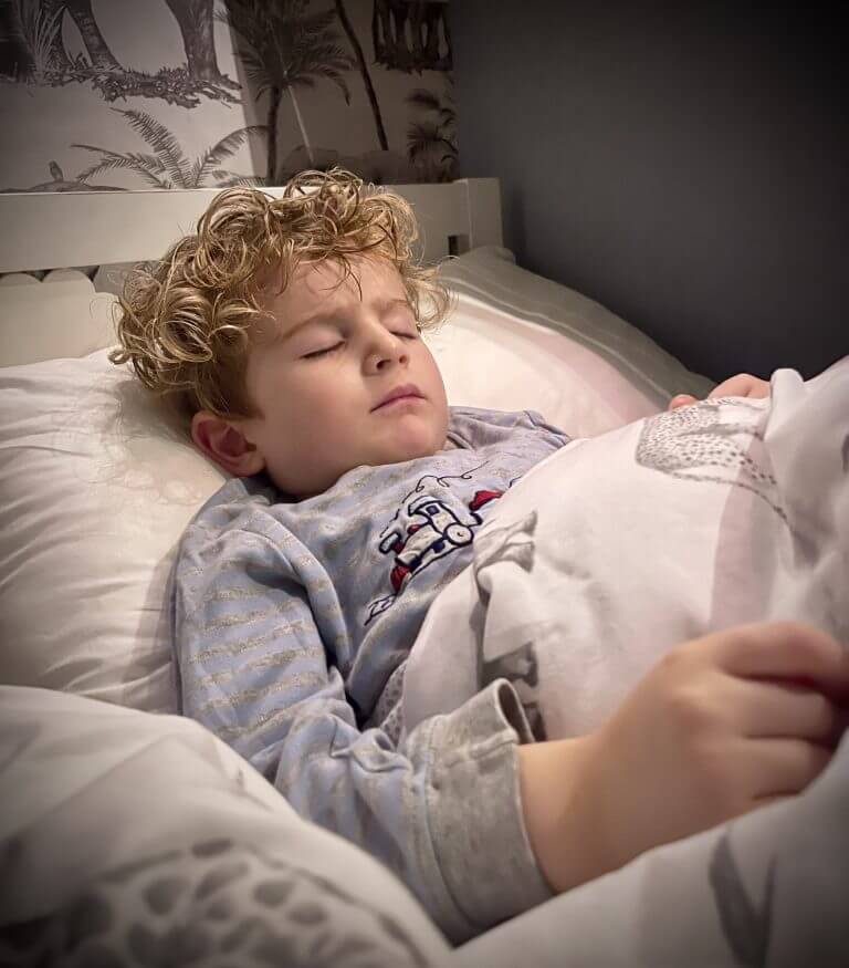 How to Care for a Sick Child at Home