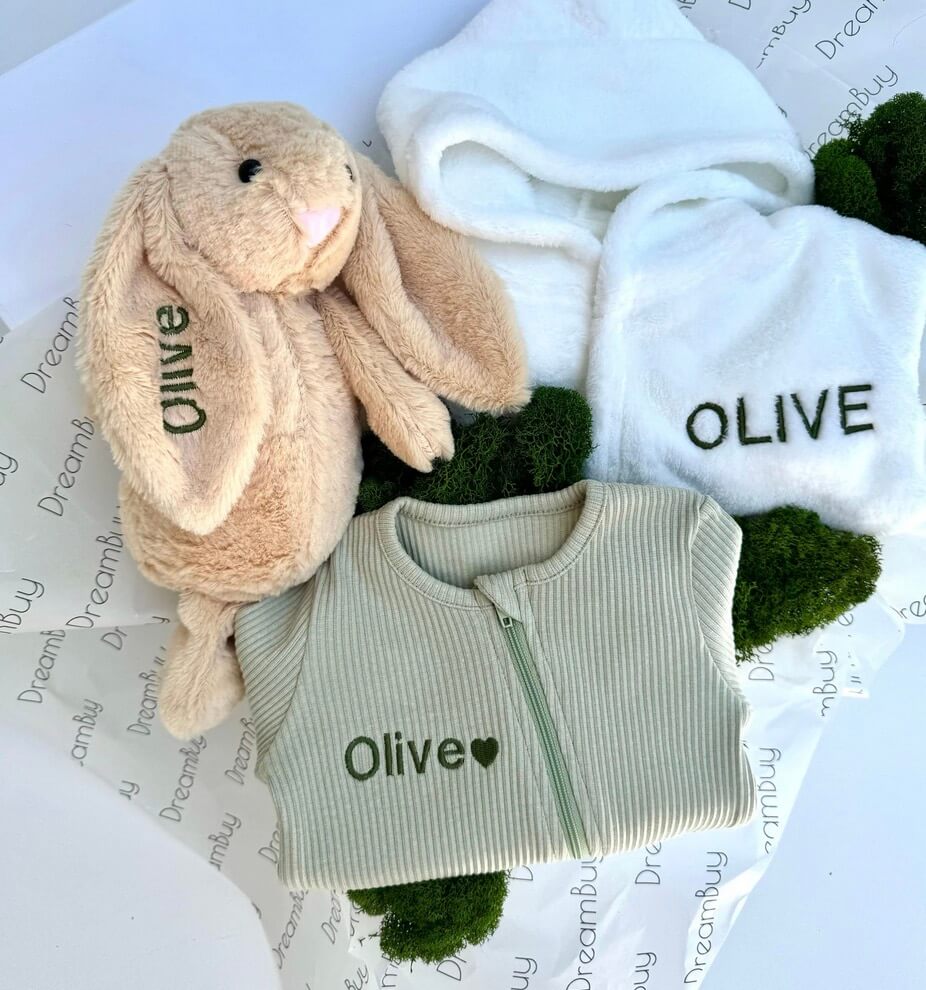 8. Personalised New Baby Gift Set